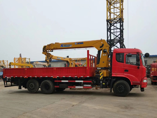 徐工吊機10噸三環后提升橋隨車吊