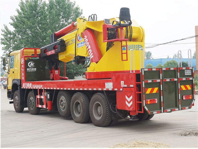 程力200噸重汽豪沃隨車吊(重汽 -- 豪沃HOWO200噸隨車起重運(yùn)輸車)圖片展示3 程力200噸重汽豪沃隨車吊(重汽 -- 豪沃HOWO200噸隨車起重運(yùn)輸車)圖片展示3