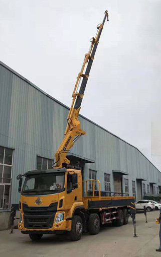 昊意遙控折臂吊機16噸柳汽乘龍隨車吊圖片展示4 昊意遙控折臂吊機16噸柳汽乘龍隨車吊圖片展示4