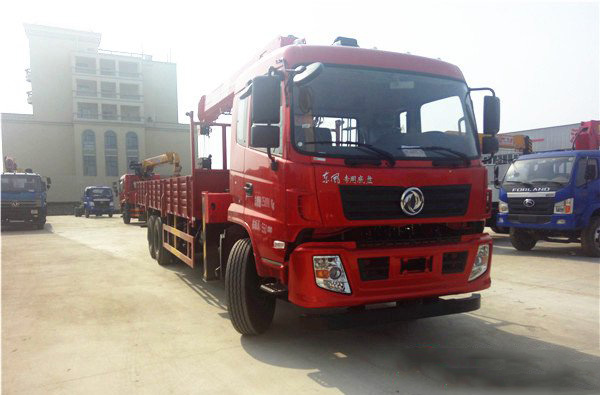 三一12噸后雙橋東風隨車吊圖片展示3 三一12噸后雙橋東風隨車吊圖片展示3