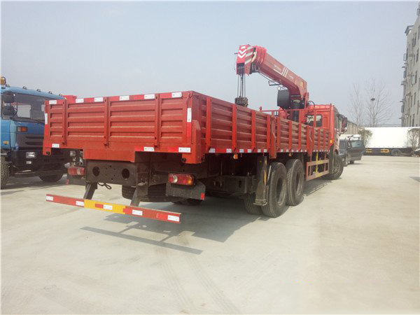 三一12噸后雙橋東風隨車吊圖片展示4 三一12噸后雙橋東風隨車吊圖片展示4