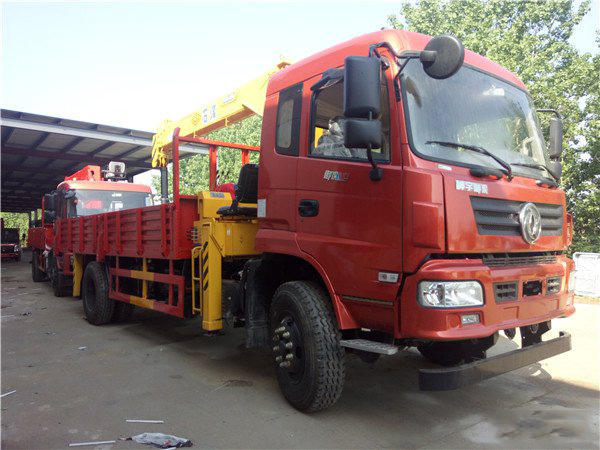 石煤8噸東風(fēng)隨車(chē)吊(東風(fēng) -- 御虎8噸隨車(chē)起重運(yùn)輸車(chē))圖片展示2 石煤8噸東風(fēng)隨車(chē)吊(東風(fēng) -- 御虎8噸隨車(chē)起重運(yùn)輸車(chē))圖片展示2