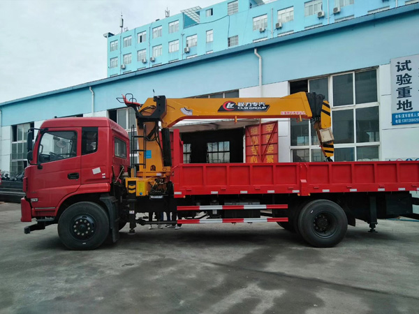 程力吊機8噸東風隨車吊