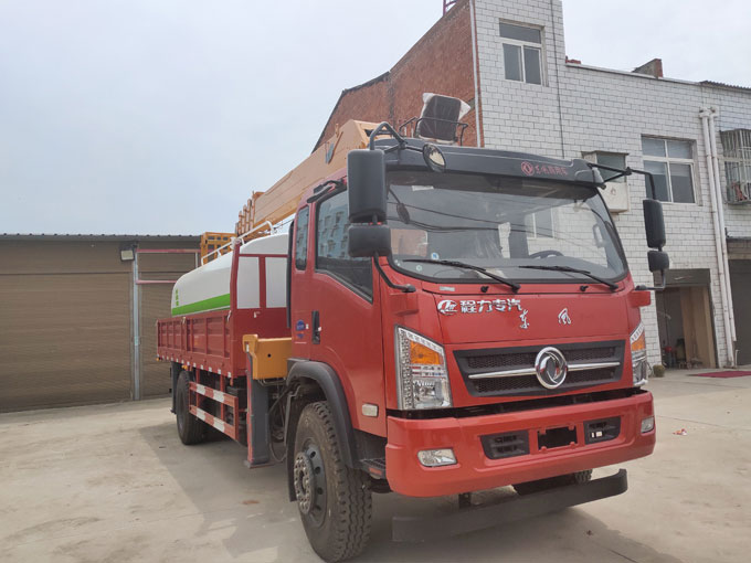 程力吊機8噸東風隨車吊帶吊籃副灑水于一體多功能隨車吊