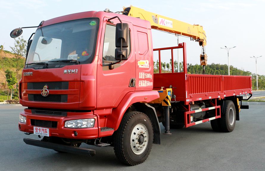 單橋6.3噸東風(fēng)柳汽隨車吊