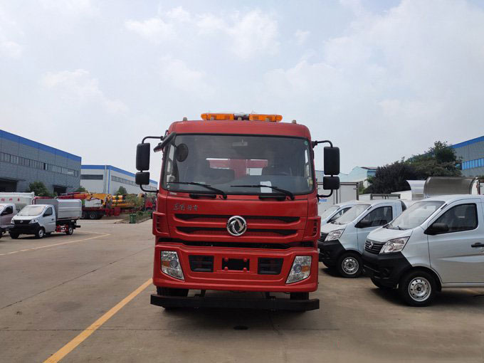 程力吊機(jī)6.3噸東風(fēng)特商隨車吊帶清障圖片展示3 程力吊機(jī)6.3噸東風(fēng)特商隨車吊帶清障圖片展示3