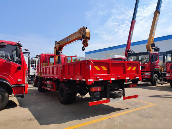 徐工5噸東風暢行D1L隨車吊圖片展示3 徐工5噸東風暢行D1L隨車吊圖片展示3