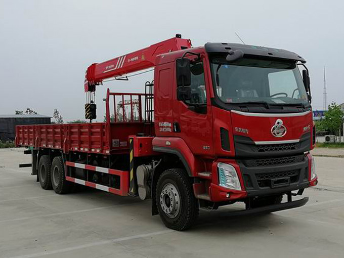 國六三一吊機12噸東風柳汽乘龍隨車吊圖片展示2 國六三一吊機12噸東風柳汽乘龍隨車吊圖片展示2