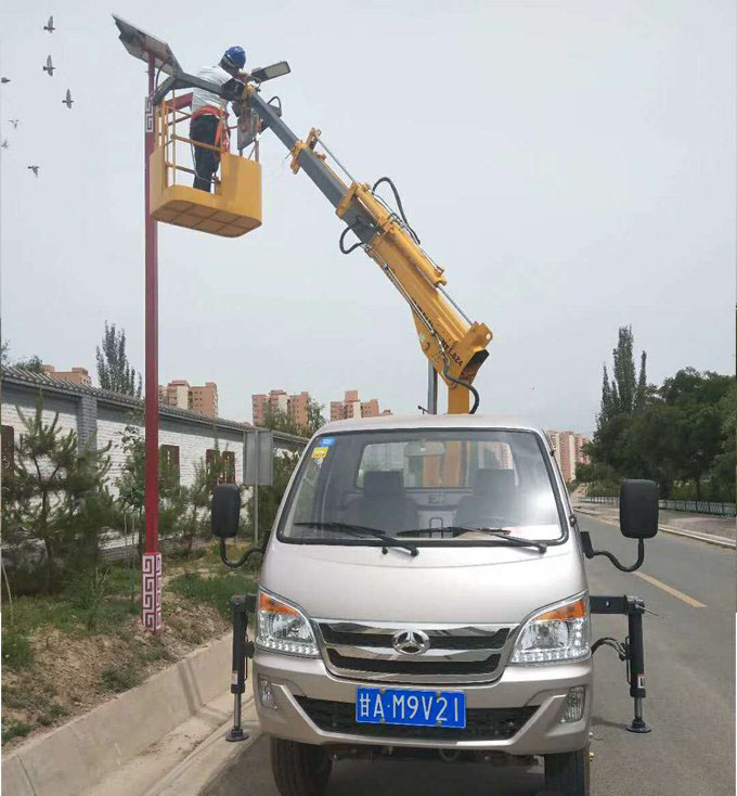 1.8噸福田黑豹隨車吊