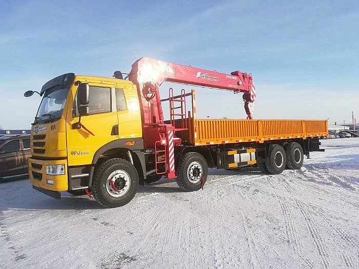 隨車吊選擇小三軸、后八輪、前四后八哪個好用？