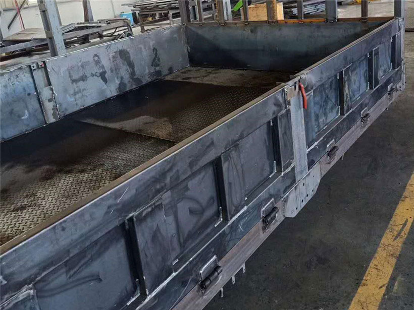 隨車吊冷鉚車廂,抗變形、抗開裂、結實耐用