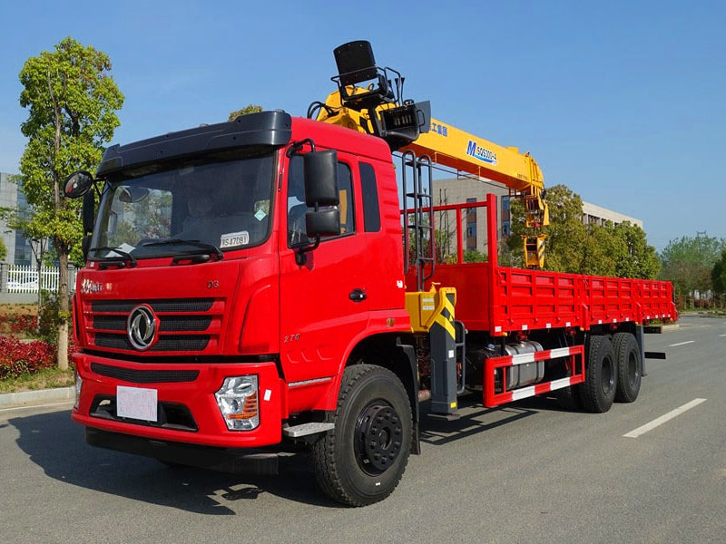 東風(fēng)暢行后八輪徐工12噸隨車吊多少錢一輛？