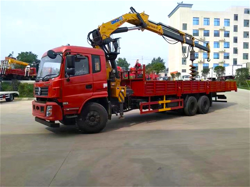 東風后八輪徐工12噸折臂隨車吊