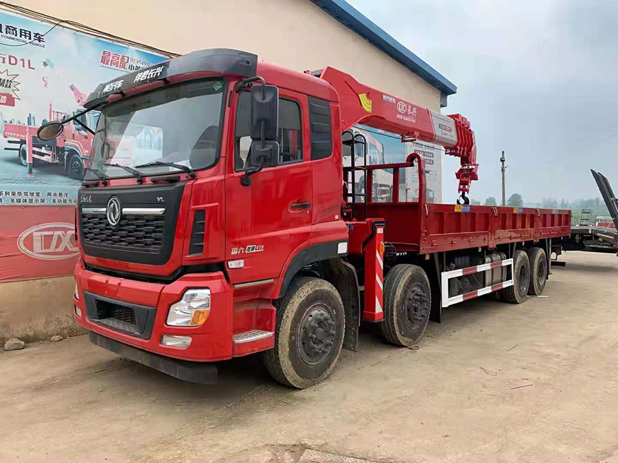 東風天龍國六隨車吊 龍擎14檔變速箱