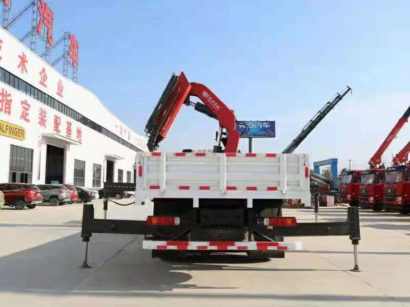 解放J6折臂隨車吊