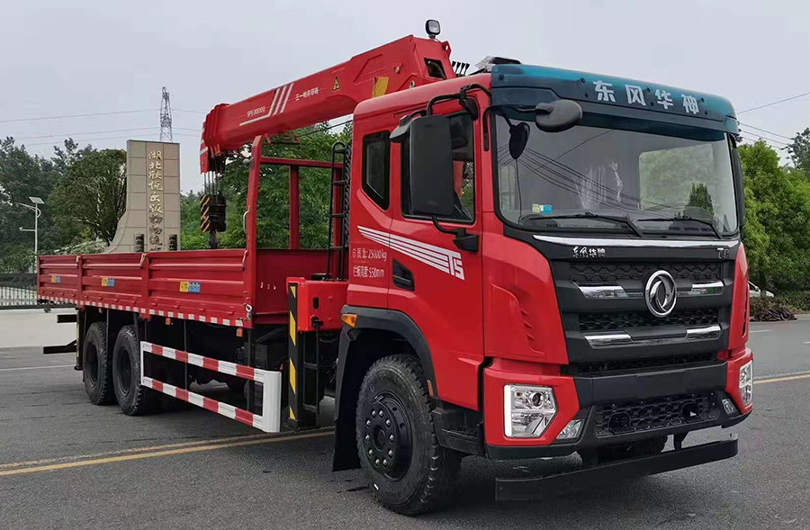 東風華神T5三一12噸隨車吊