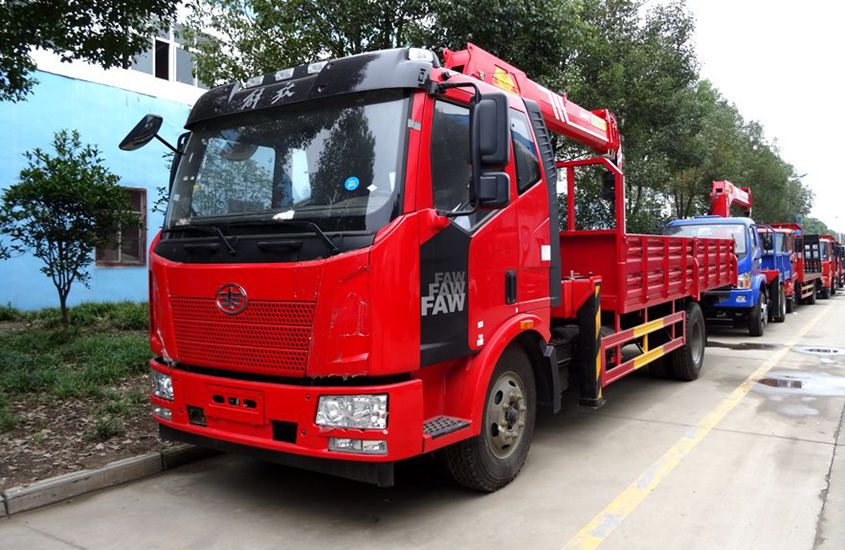 隨車吊評(píng)測(cè)：解放8噸隨車吊 北方用戶首選