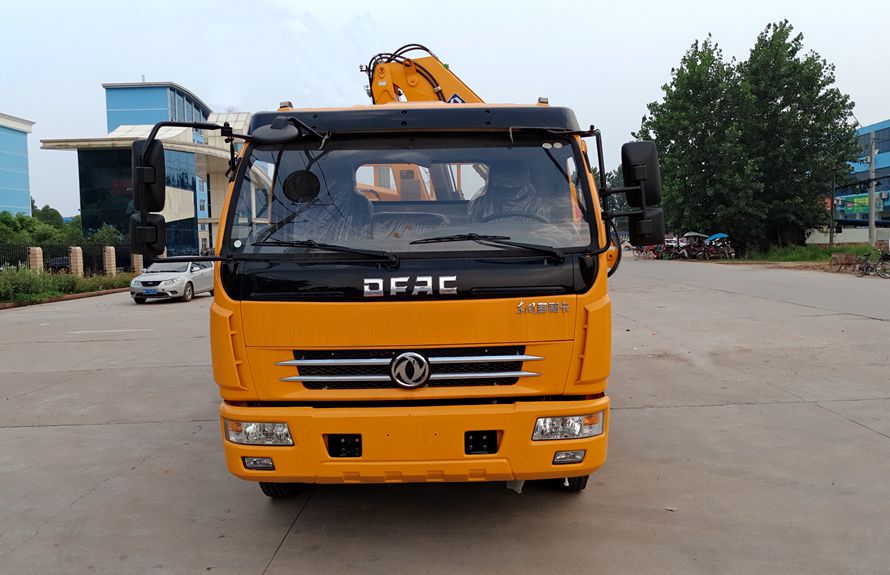 隨車吊解析:徐工4噸折臂隨車吊