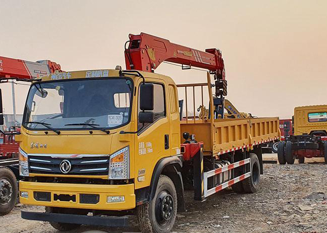 三一6.3噸SPS16000隨車吊起重參數(shù)