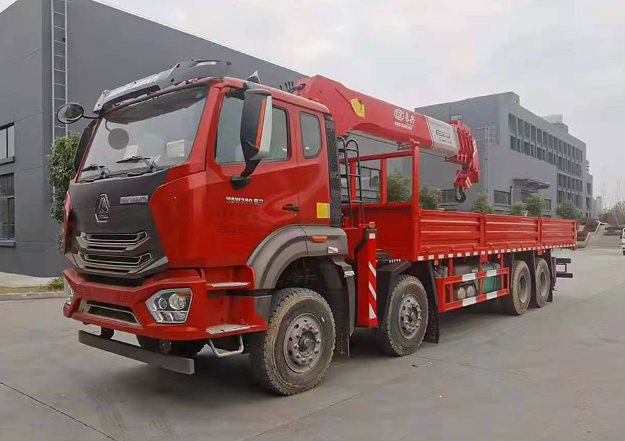 重汽豪沃長(zhǎng)興14噸隨車吊