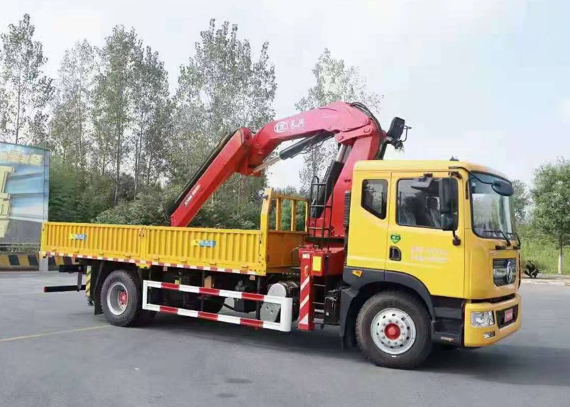 東風多利卡長興12噸隨車吊多少錢