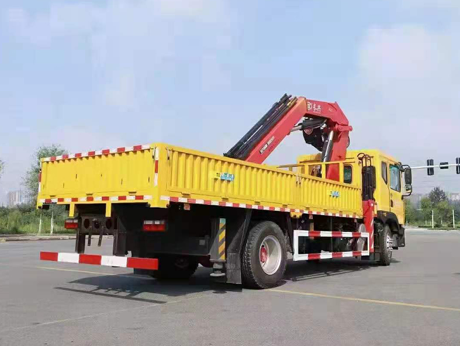 東風多利卡長興12噸隨車吊多少錢