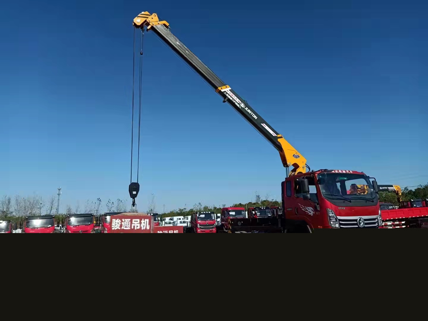 山區(qū)版重汽王牌隨車吊 6.3噸吊機