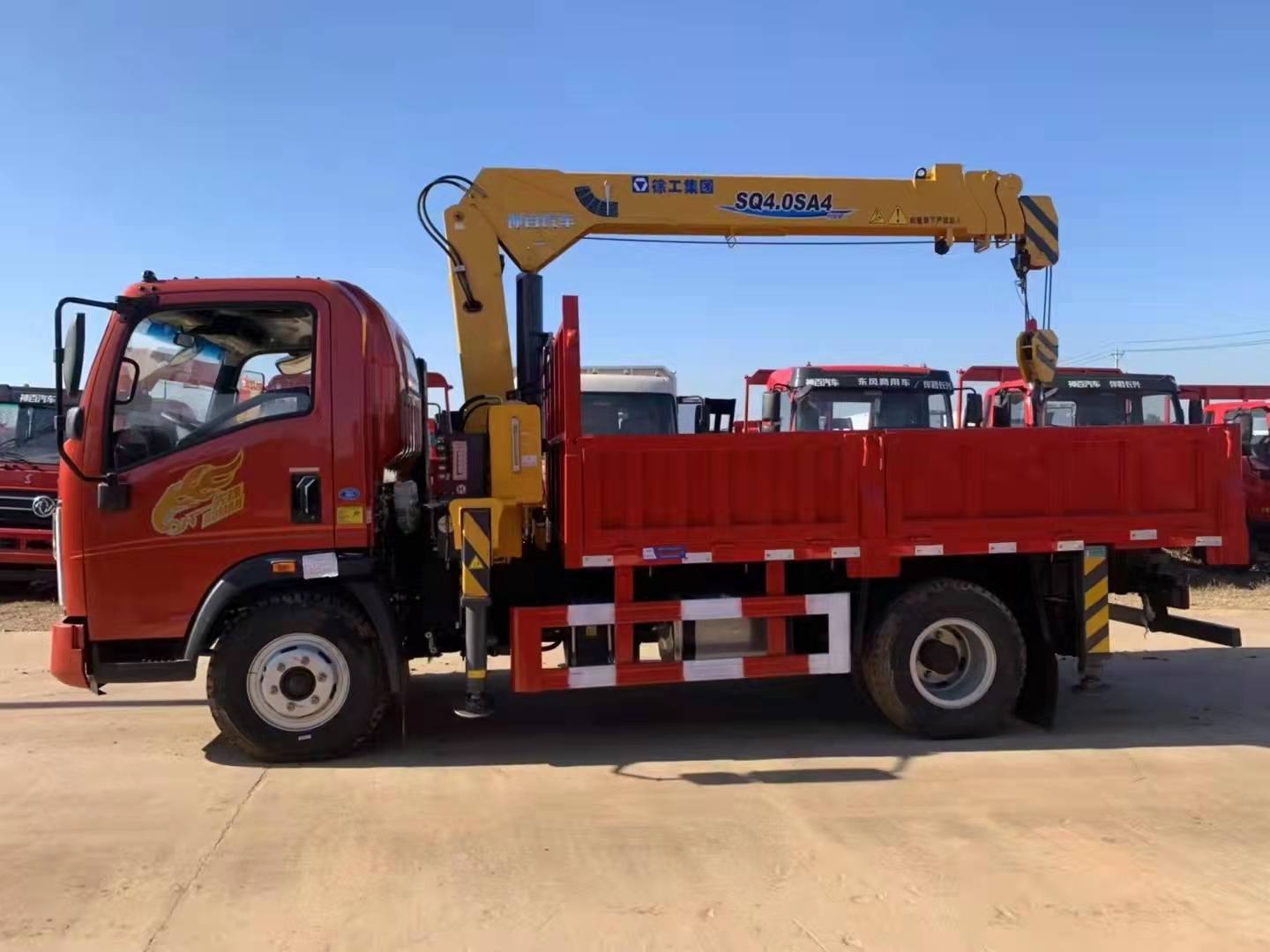 重汽王牌徐工5噸隨車吊圖片展示4 重汽王牌徐工5噸隨車吊圖片展示4